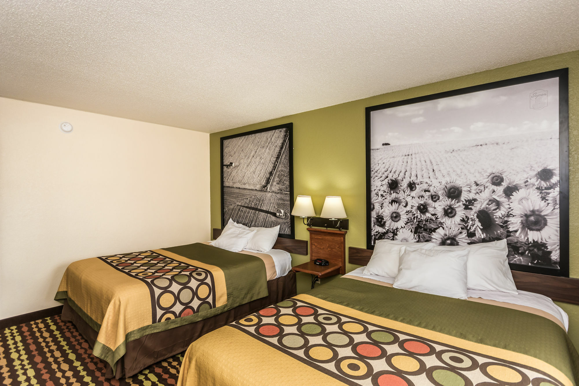 Super 8 By Wyndham Grand Forks Hotel Buitenkant foto